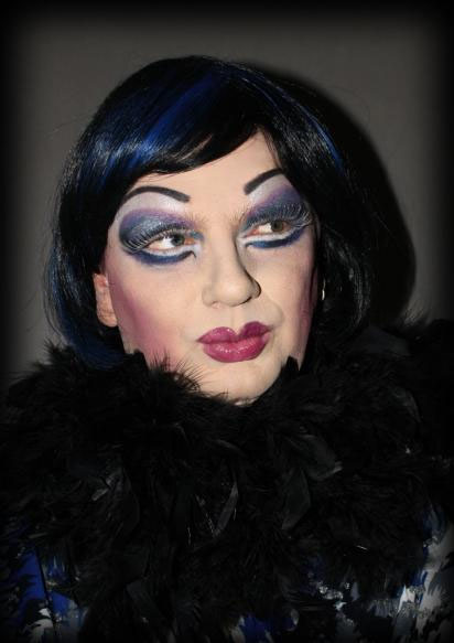 Fantasie- und Travestie-Make-up 08