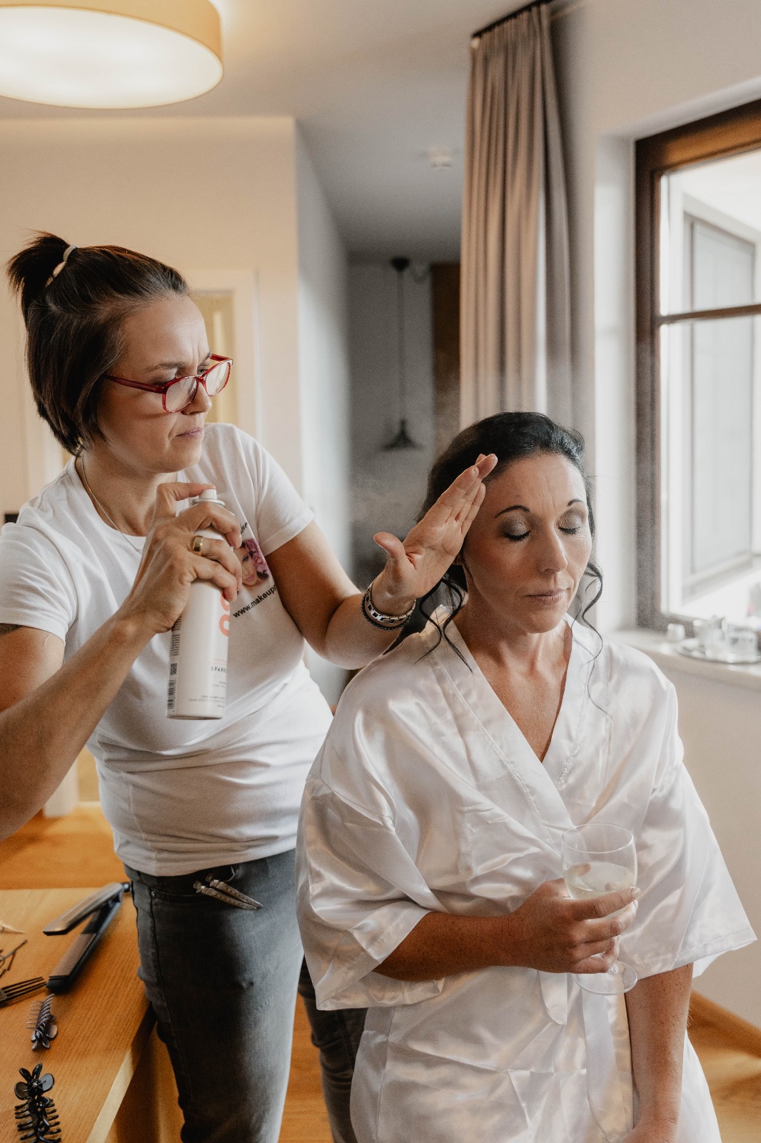 Brautstyling Ablauf Sabrina 05 – Feinarbeit an der Brautfrisur